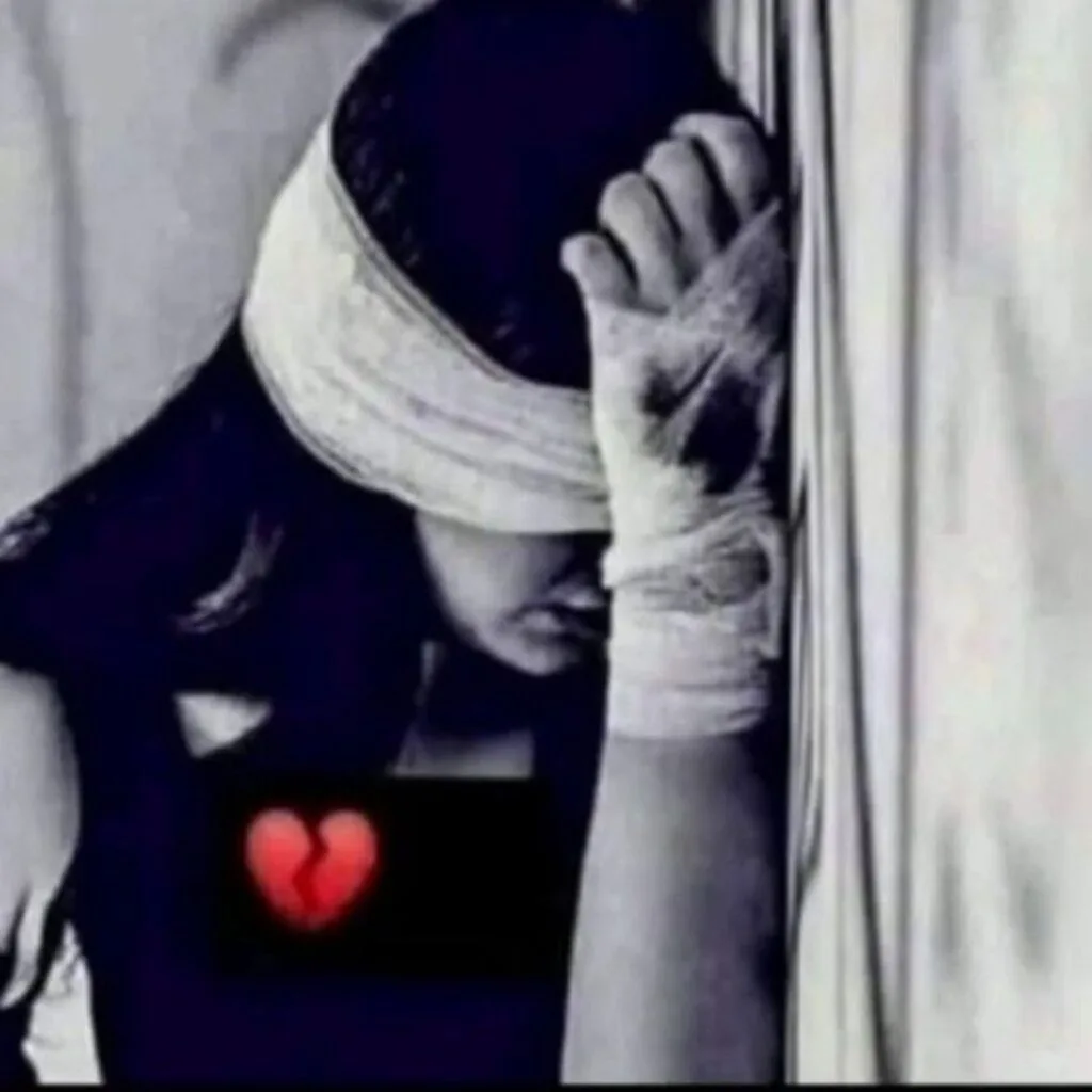 Heartbroken DP for WhatsApp with broken heart image